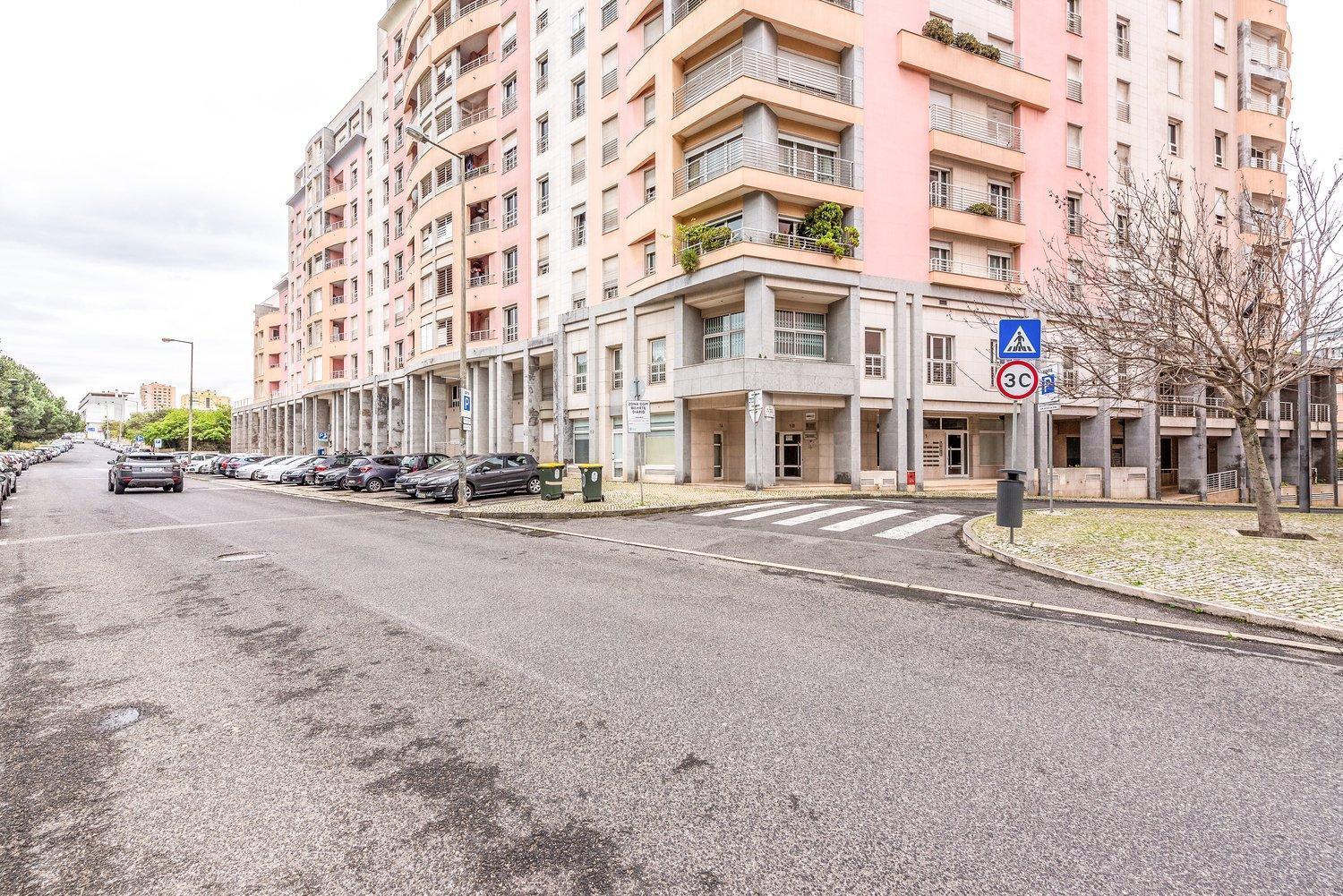 Guestready - Laranjeiras Family Home Лиссабон Экстерьер фото